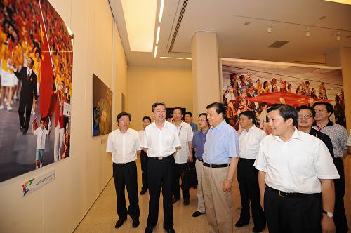 9��5�գ��й��������ξ�ίԱ����Ǵ���ǡ���������������ɽ�����й������ݣ��ιۡ��������������롪��2008�������˻��������ͼƬչ�����������ͼƬչ��ˮƽ����һ�����»����糤��Ӿ������糤³쿣��й������ݹݳ����ϰ���ͬ�ιۡ��»�����߸߽��� 