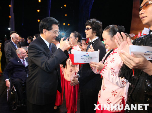 9��11�գ��й��м����������ڱ���������Ժ�ݳ����������赸���ҵ��Ρ���Ʒ�塣���͹����쵼�˺����Ρ��������¼ұ��������֡������ϰ��ƽ�����ǿ���ع�ǿ���������͹��ʲа�ί����ϯ�����ģ����ʰ�ί������������ϯ��������ȹۿ��ݳ��������ݳ�����������ε�������̨������ְ��Ա�������⣬ף���ݳ��ɹ��� �»��緢